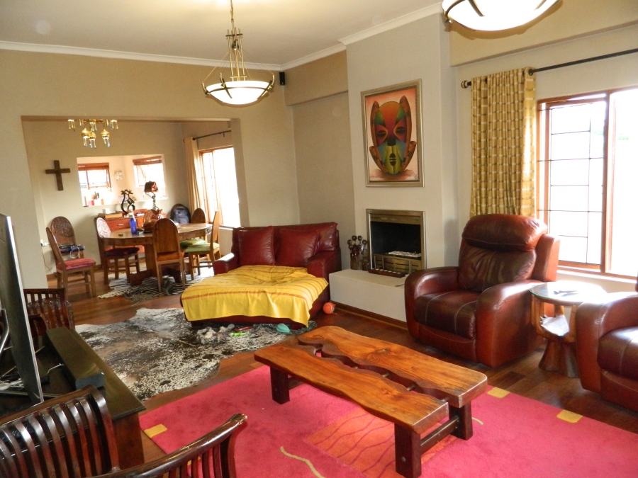 5 Bedroom Property for Sale in Wellington Central Western Cape